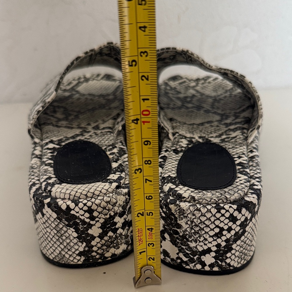 Topshop Women's Black White Snake Print Platform Slip on Sandals Size 36 - Picture 6 of 13